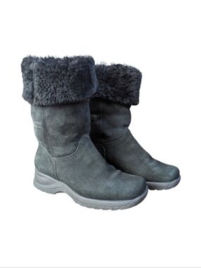 La Canadienne Vintage Suede & Shearling Winter Boots, Made in Canada, Size 6.5